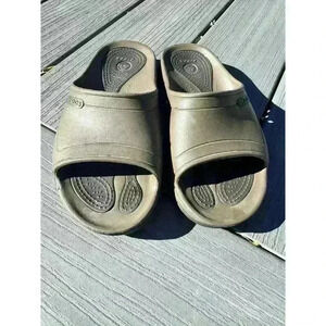 CROCS Brown Slides‎ Slip On Sandals Unisex Size: Men 5 Women 7 Two Tone